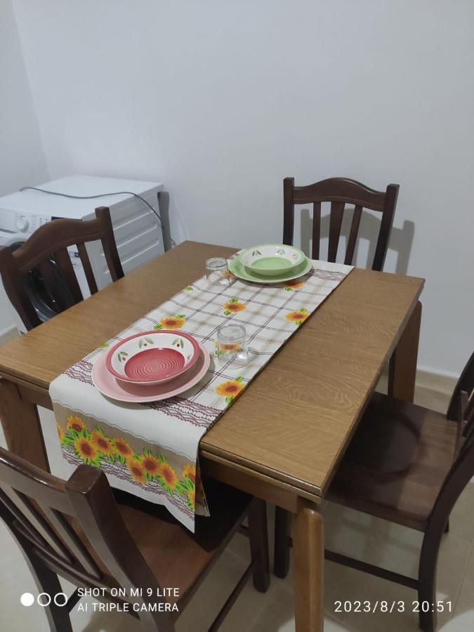 דירות סן צ'זריו די לצ'ה La Corte Della Zia Santa מראה חיצוני תמונה